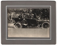 Fotografie Auto Adler 7PS mit Soldat und Insassen 