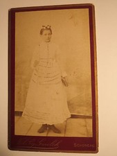 Schongau - stehendes Mädchen