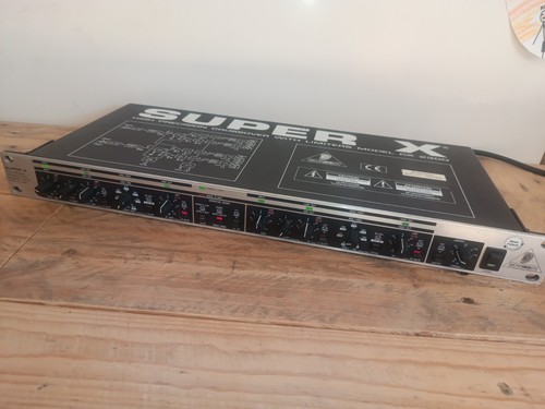 Behringer super model - super,