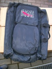 Tauchrucksack und Flossen