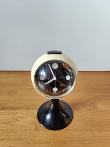 Space age wecker meister - age,