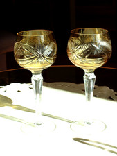 Zwei schöne alte Römergläser