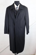 Werther schwarzer Mantel