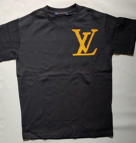 Louis vuitton logo bricked - louis,