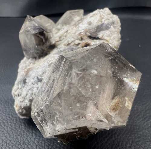 Rutilquarz mit brookit aus - rutilquarz,