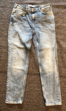 Schöne, ungetragene Jeans