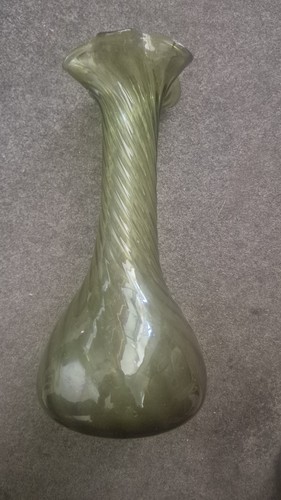 Vintage grüne kunstglas vase - vintage,