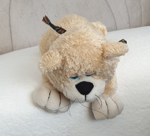 Kuscheltier katze liegend - katze,