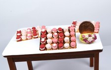 *~*  Tablett mit  Blüten Macaroons ,Handarbeit für das Puppenhaus *~*