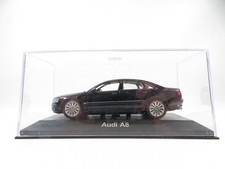 1:43 Minichamps Audi A8 blau 
