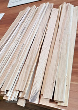 Ca. 48 Holzleisten aus