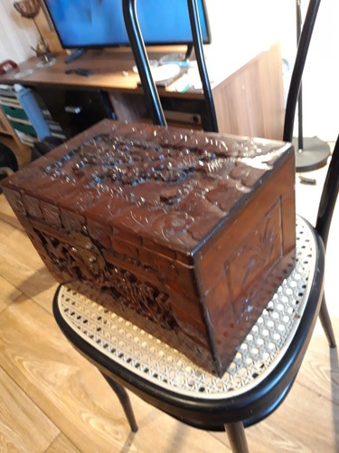 Schöne holzkiste mit - schöne,