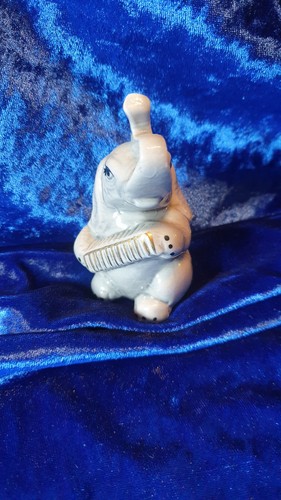 Porzellan elefant mit - porzellan-elefant,