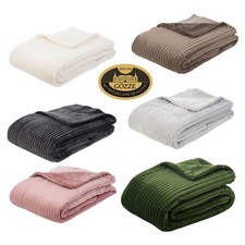 GÖZZE Cord Optik Kuscheldecke