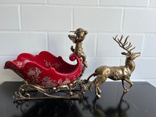 Dekorative Fayence-Schale mit bronzenem Hirsch – Eleganz