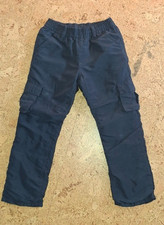 dunkelblau gefütterte