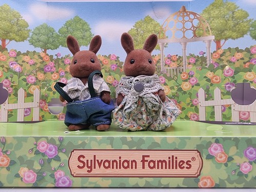 Sylvanian families wildwood - families,