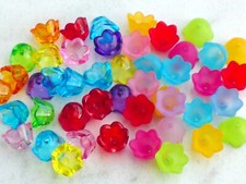 50 Blüten Kelche Acryl Perlen