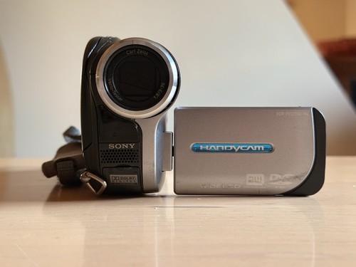 Sony dcr dvd202e camcorder - sony,