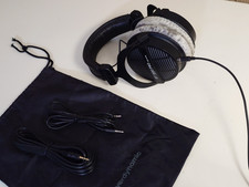 Beyerdynamic DT 990 PRO mit