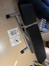 Verstellbare Hantelbank für