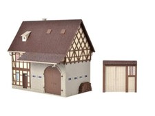 Vollmer 43731 Bauernhaus mit Scheune und Hoftor, Bausatz, Spur H0