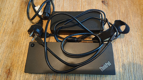 Lenovo thinkpad universal - thinkpad,