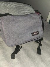EASTPACK Schultertasche 