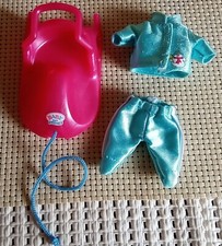 Mini World  Schlitten mit Kleidung