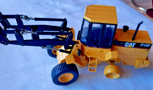Auto catarpillar it18f - auto+catarpillar,