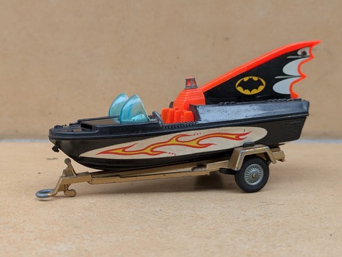 Corgi toys 107 batboat - toys,