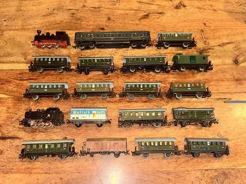 Märklin 2 x lokomotiven - -,