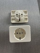 Berker Modul MB Steckdosenblende Cremeweiß 21378-1