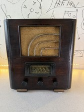 Antikes Röhrenradio aus