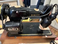 Nähmaschine Singer 216G  (inkl. Maschinentisch+ viel Zubehör & Ersatzteile)