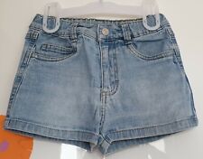 Hübsche kurze Jeansshorts mit Taschen von Kik in Gr. 116