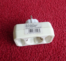 Adapter Schukostecker auf 2 Eurostecker + 1 Schukostecker