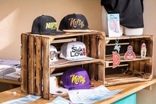 2er Set geflammte Regalkiste-Obstkiste mit Mittelbrett "längs" 50x40x30cm