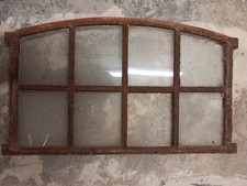 altes gußeisernes Kellerfenster Stallfenster von 1903, gepunzt