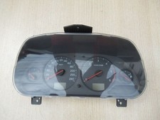 VOLVO V40 KOMBI (VW) 1.6 Tacho Tachometer Kombiinstrument 30623048F
