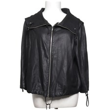 Sylvie Schimmel, Lederjacke