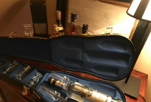 Geigenkasten-Bar