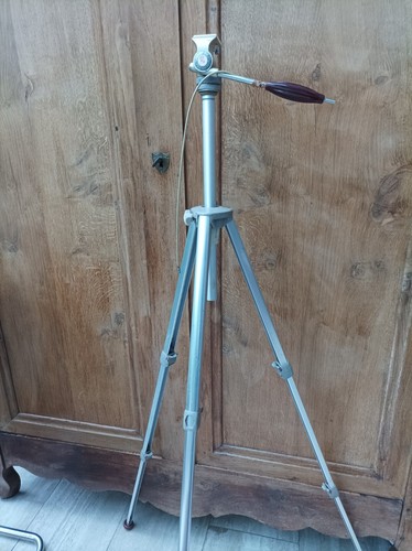Antikes dreibein altes - dreibein,