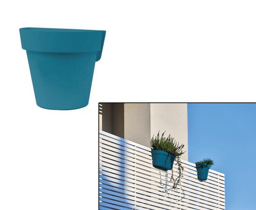 Balkon und geländerkasten - und,