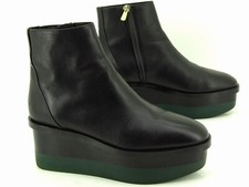 Stiefeletten & Other Stories