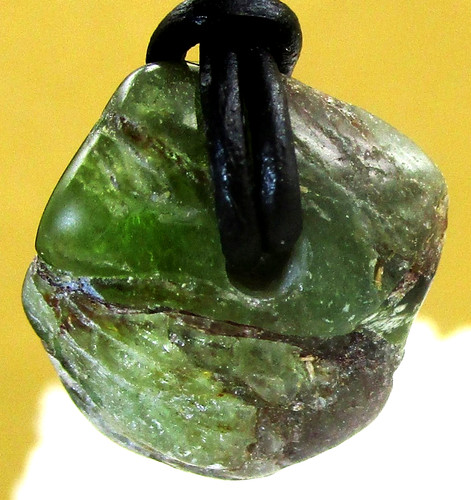 Peridot trommelstein gebohrt - peridot,