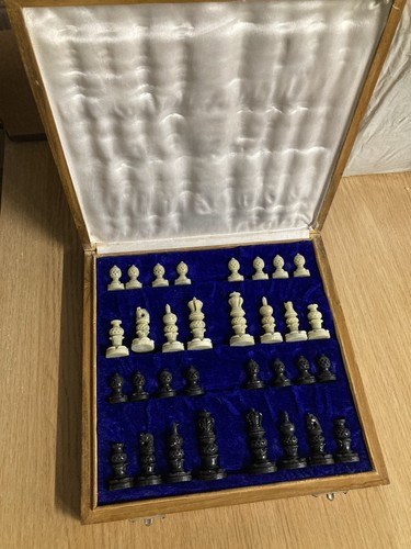 Vintage handgeschnitztes