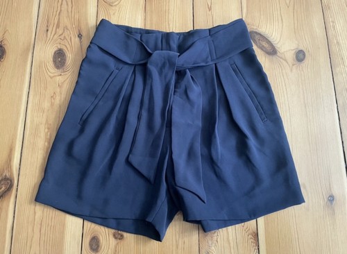 Dunkelblaue stoffshorts von - dunkelblaue,