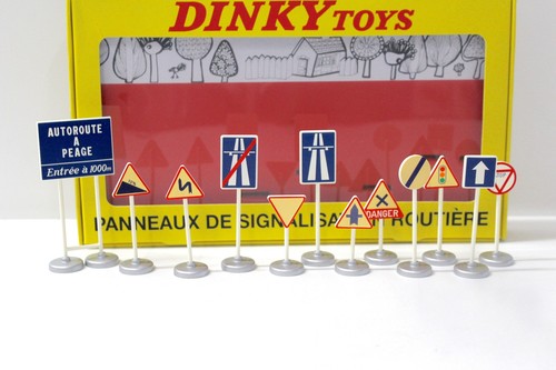 Dinky toys autobahn - 1:43,