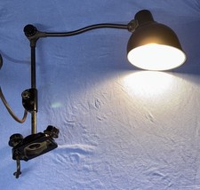 Helion Arnstadt Werkstattlampe